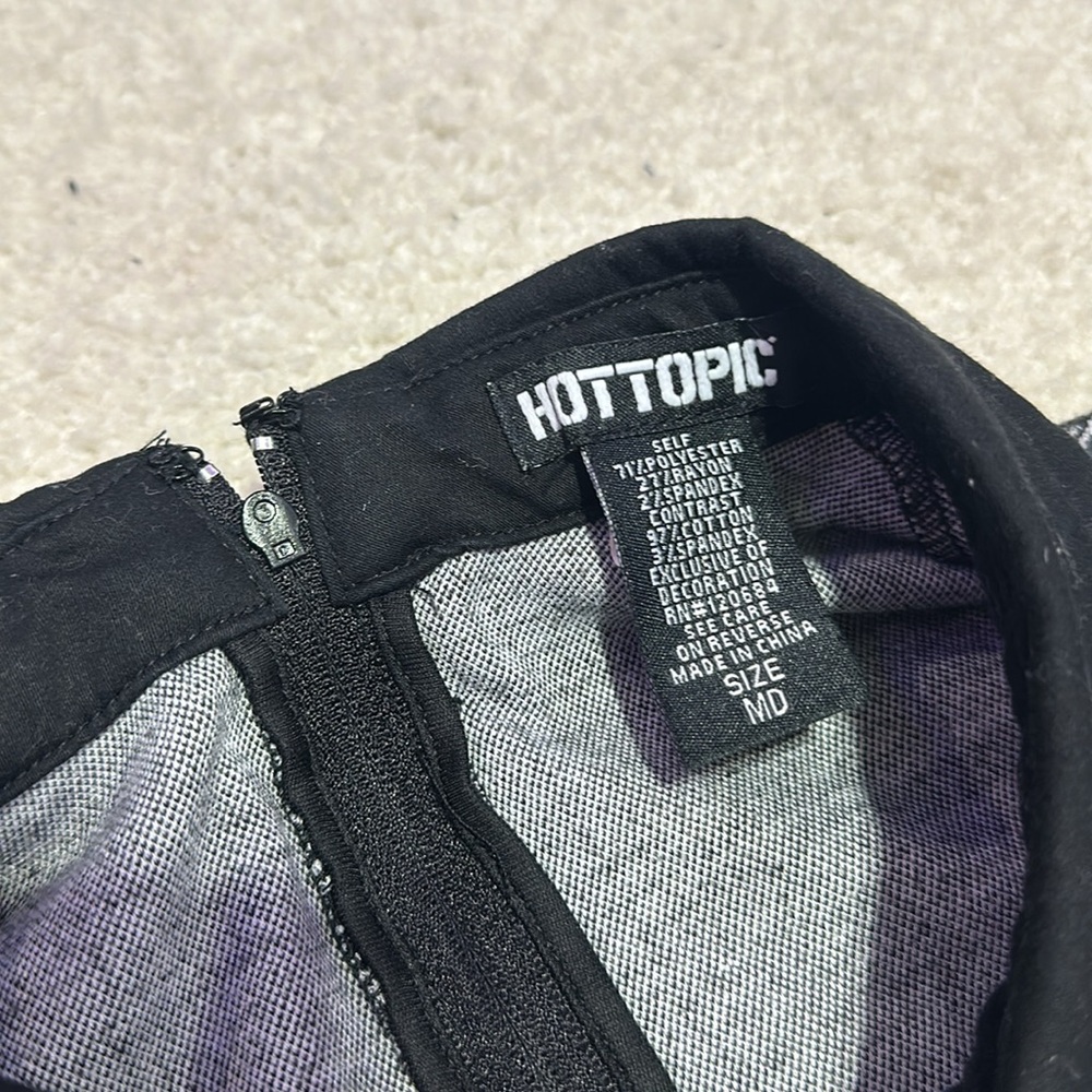 Hot Topic Plaid Mini - Picture 5 of 11